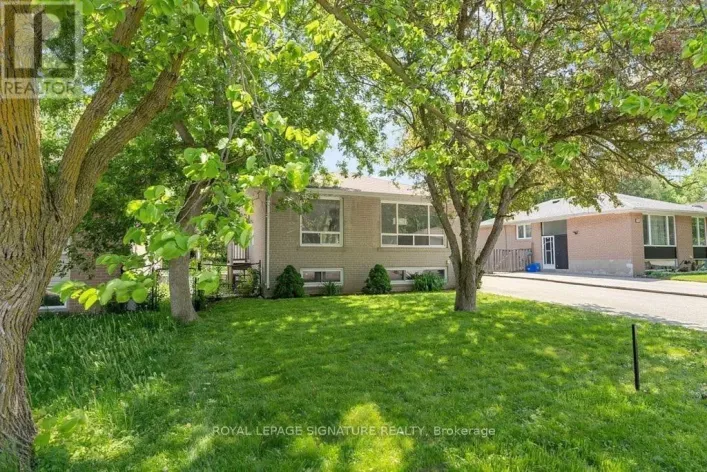 47 AURORA HEIGHTS DRIVE, Aurora