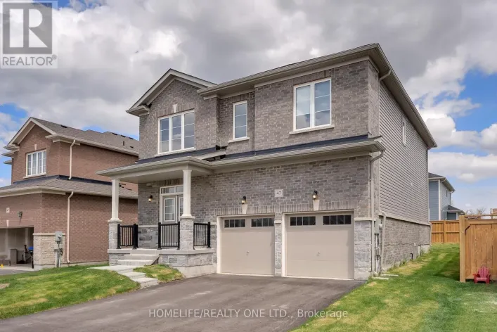 47 AUTUMN DRIVE, Wasaga Beach
