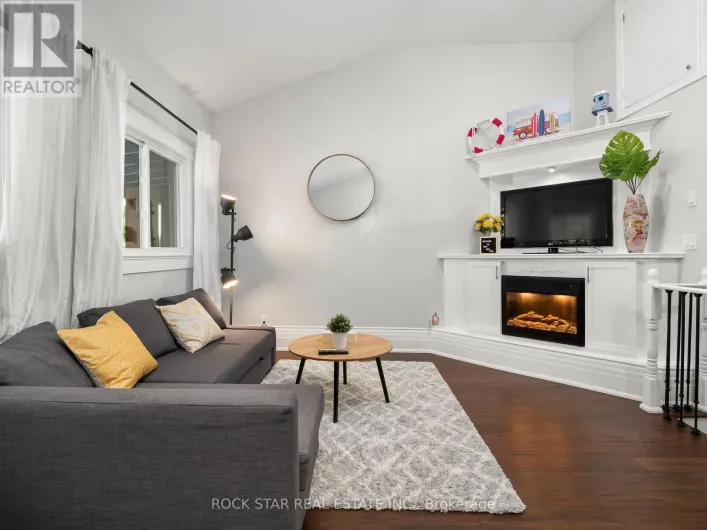 47 BURLINGTON STREET W, Hamilton