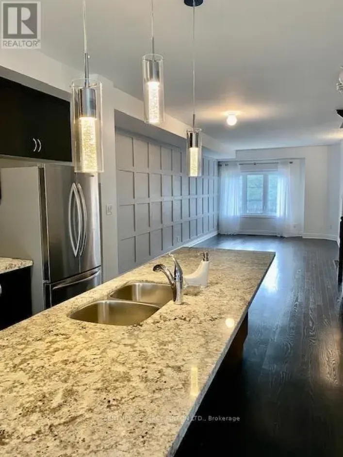 47 DRYDEN WAY, Toronto