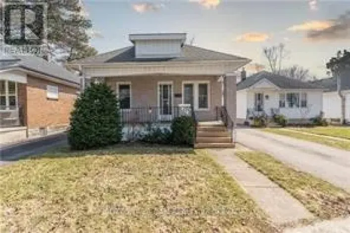 47 EASTMAN AVENUE, London East