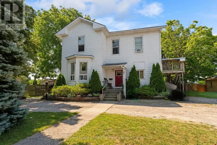 47 ELGIN AVENUE W, Goderich)