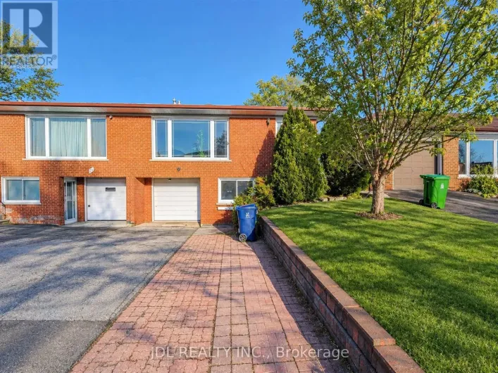 47 GREYHOUND DRIVE, Toronto