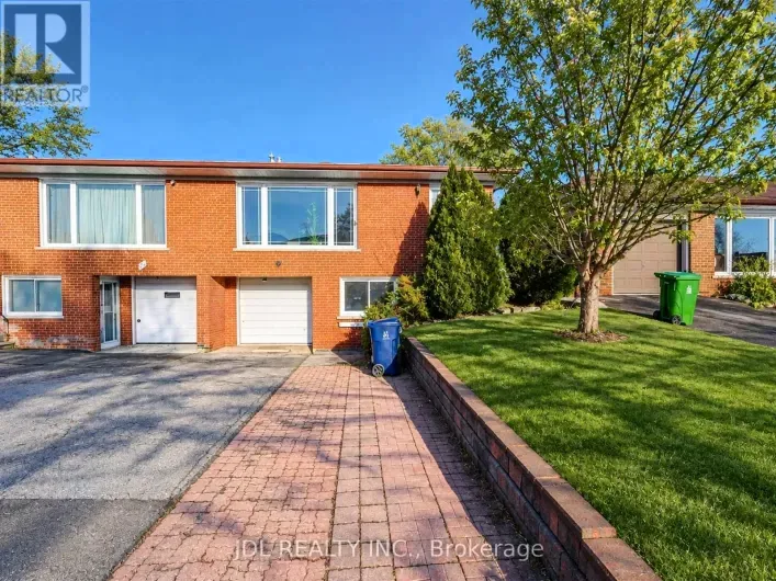 47 GREYHOUND DRIVE, Toronto