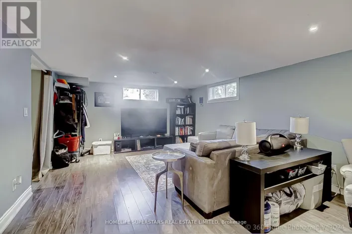 47 HARLOW CRESCENT, Toronto