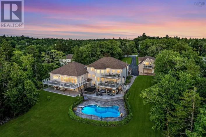 47 Long Lake Drive, Kingswood