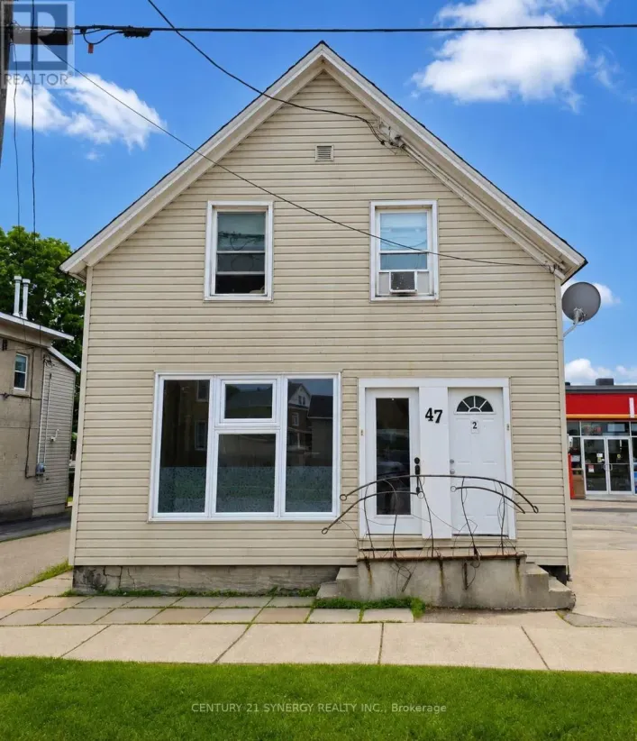 47 MAIN STREET E, Smiths Falls