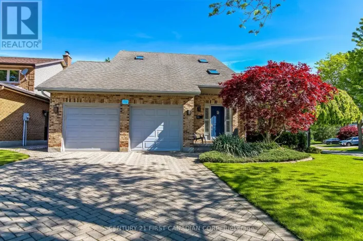 47 MONTE VISTA CRESCENT, London South