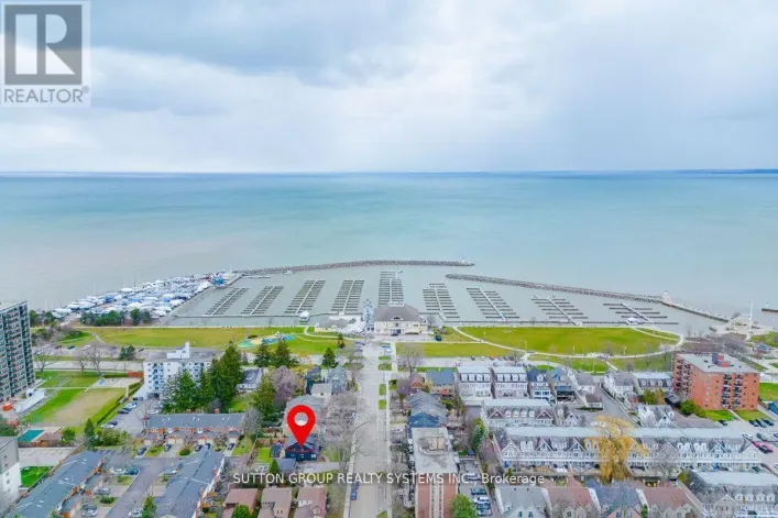 47 NELSON STREET, Oakville