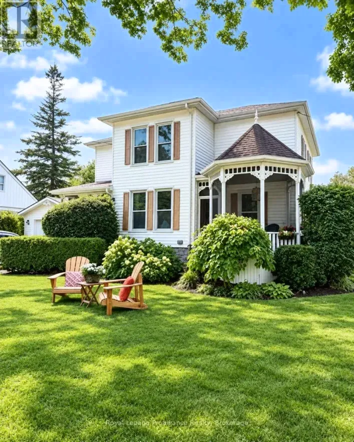 47 PAUL STREET, Prince Edward County