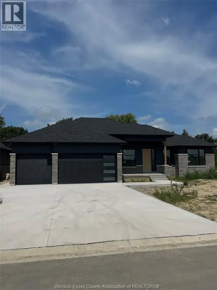 47 ROSEWOOD CRESCENT, Chatham