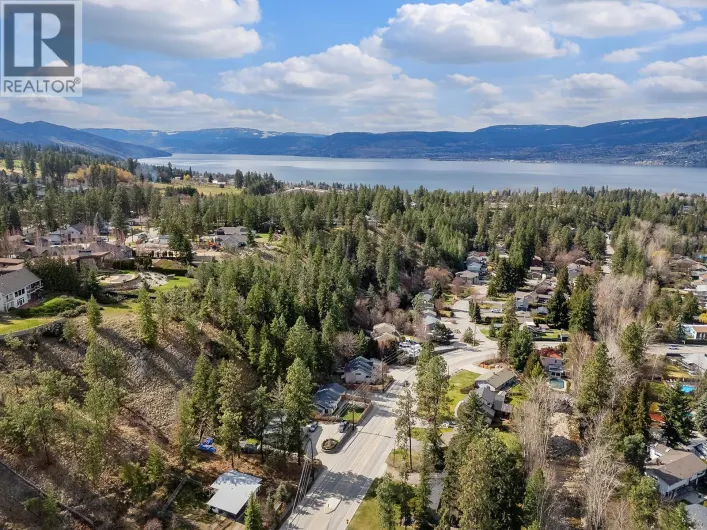 4700 Gordon Drive, Kelowna