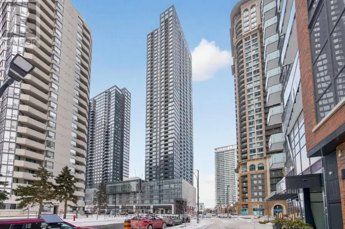 4707 - 395 SQUARE ONE DRIVE, Mississauga