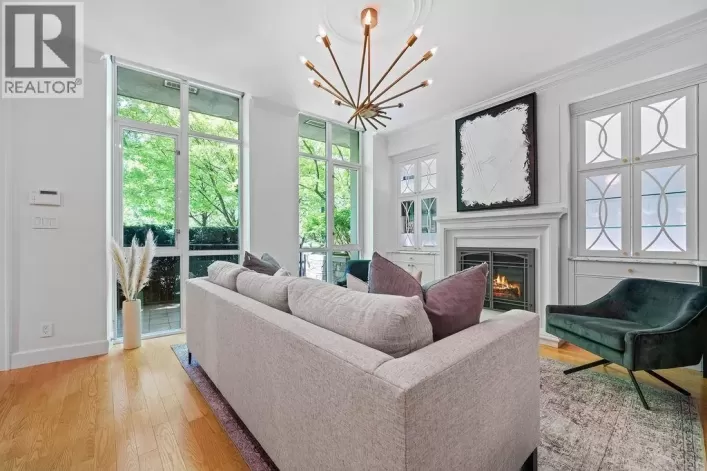 471 BEACH CRESCENT, Vancouver