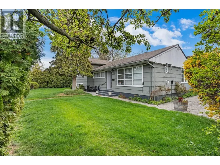 471 Cadder Avenue, Kelowna