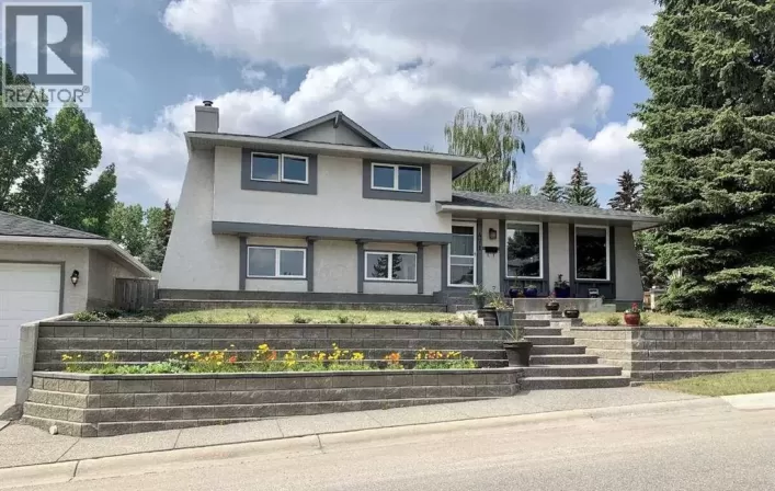 471 Dalmeny Hill NW, Calgary