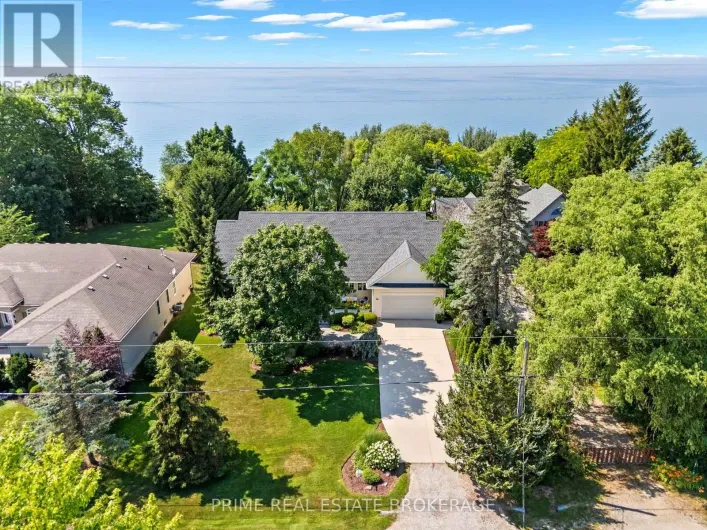 4710 LAKESIDE STREET, Plympton-Wyoming