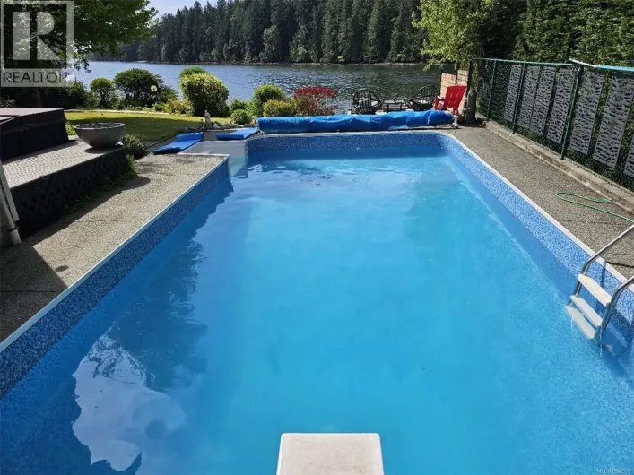 4712 Shell Beach Rd, Ladysmith