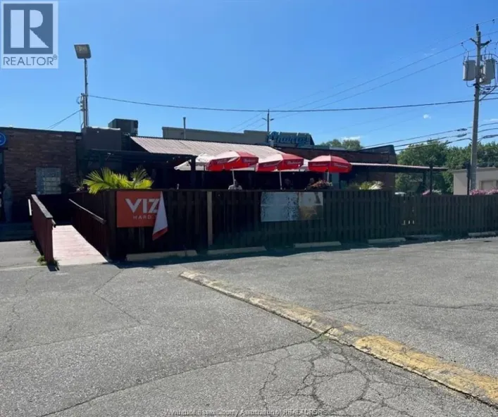 4715 TECUMSEH ROAD, Windsor