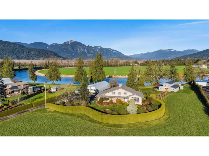 47195 BELL ROAD|Fairfield Island, Chilliwack