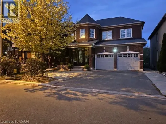 472 NAIRN Circle, Milton