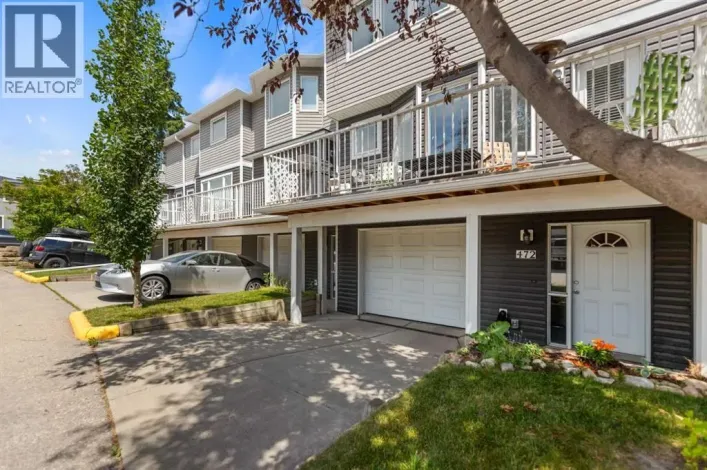 472 Regal Park NE, Calgary