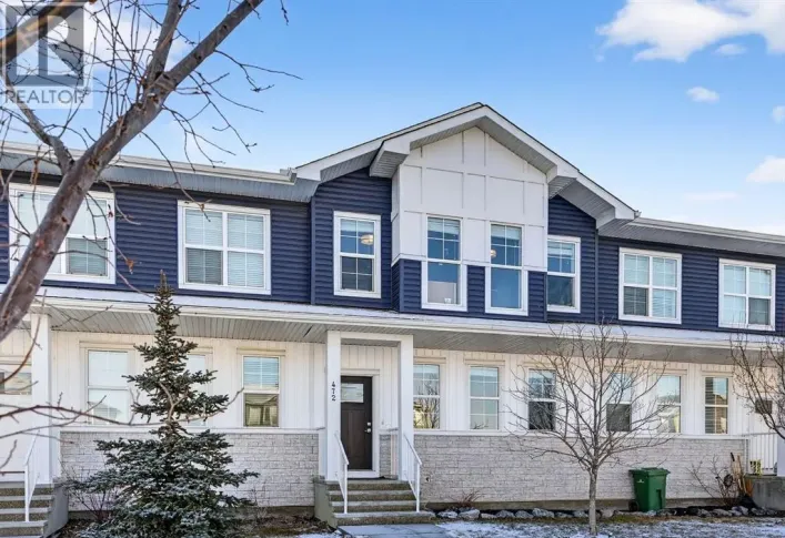 472 West Lakeview Drive, Chestermere