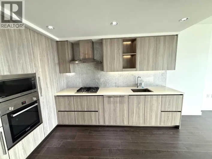 4720 LOUGHEED HIGHWAY, Burnaby