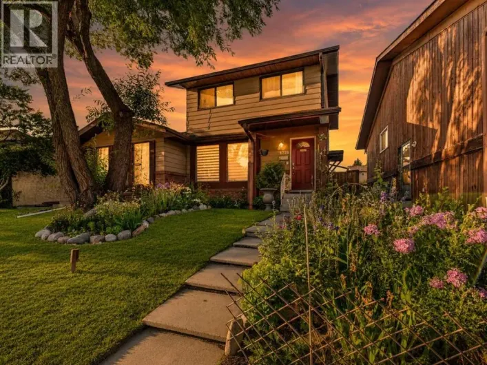 4726 44 Avenue NE, Calgary