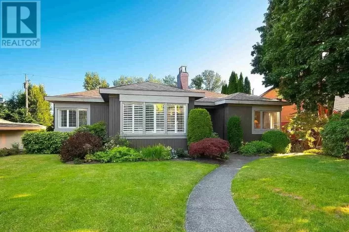 4726 W 7TH AVENUE, Vancouver