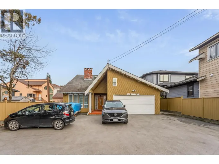 4729 CANADA WAY, Burnaby