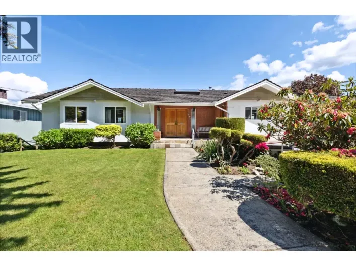 474 FAIRWAY DRIVE, North Vancouver