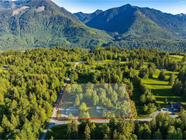 47400 EXTROM ROAD|Ryder Lake, Chilliwack