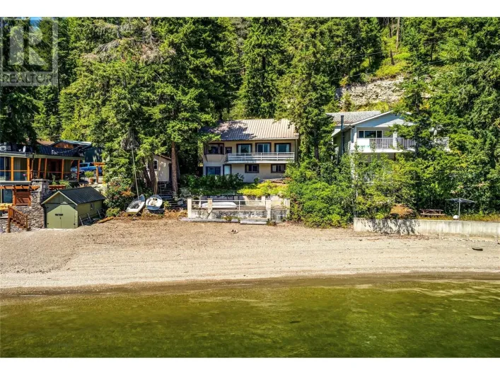 4742 Sunnybrae Canoe Point Road, Tappen