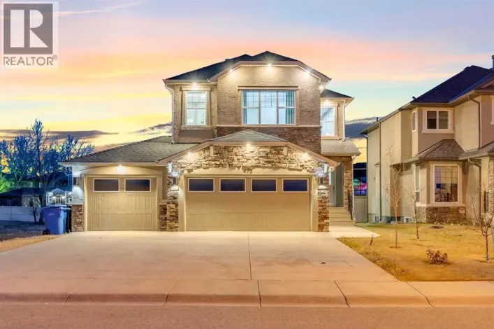 475 East Lakeview Road, Chestermere