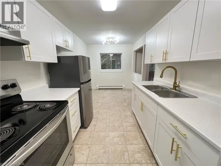 475 PARKSIDE Drive Unit# 15, Waterloo