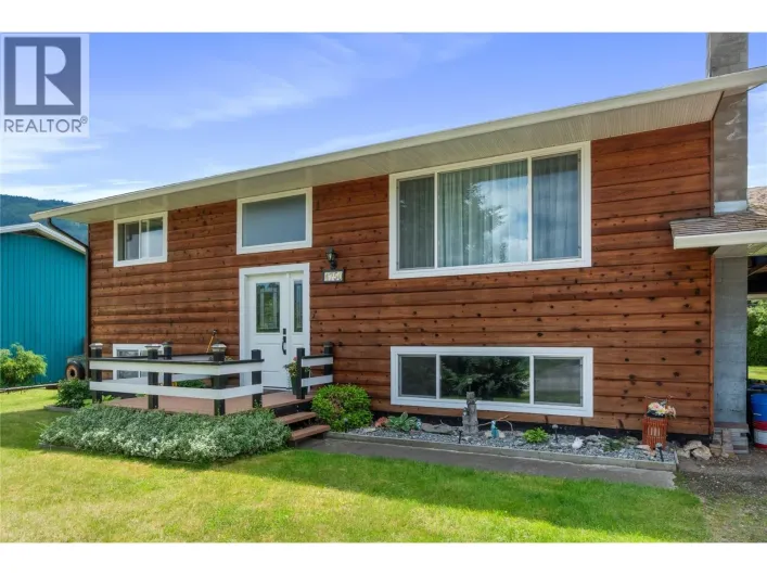 4750 71 Avenue NE, Salmon Arm