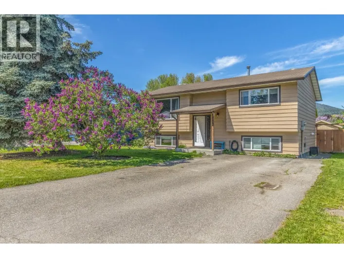 4751 71 Avenue NE, Salmon Arm