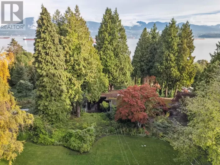 4755 BELMONT AVENUE, Vancouver