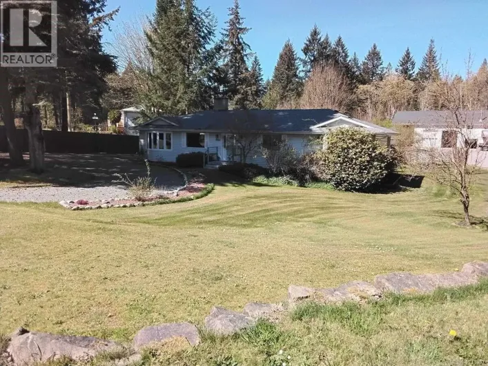 4759 Yellow Point Rd, Ladysmith