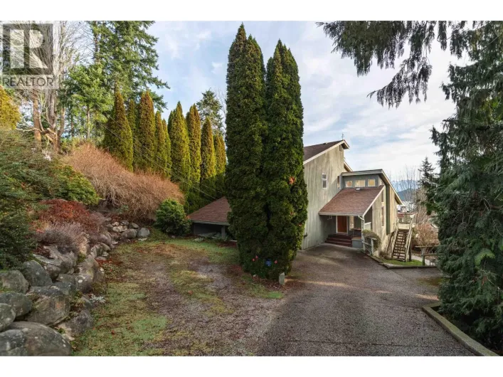 476 ABBS ROAD, Gibsons