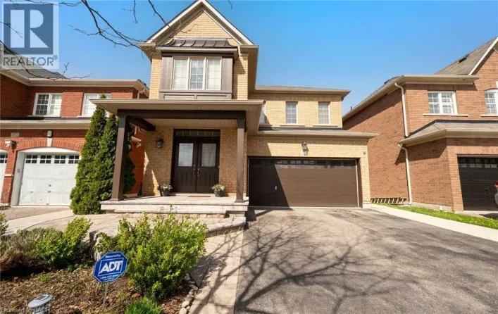 476 NAIRN Circle, Milton