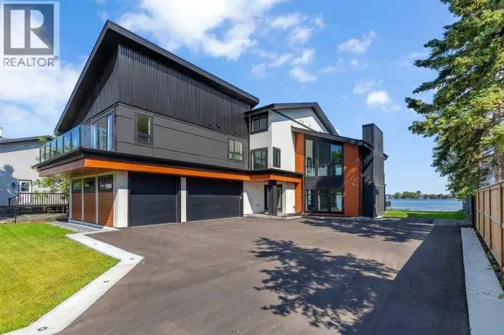 476 WEST CHESTERMERE Drive, Chestermere