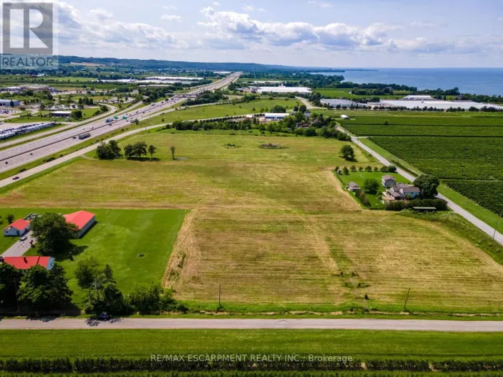 4766 BARTLETT ROAD N, Lincoln