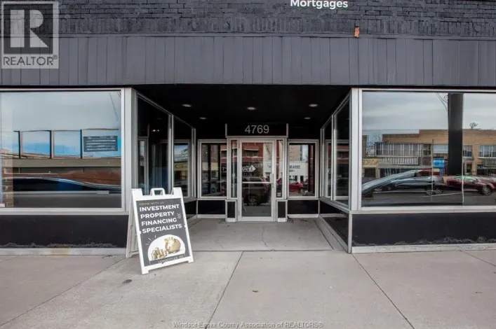 4769 WYANDOTTE STREET East, Windsor