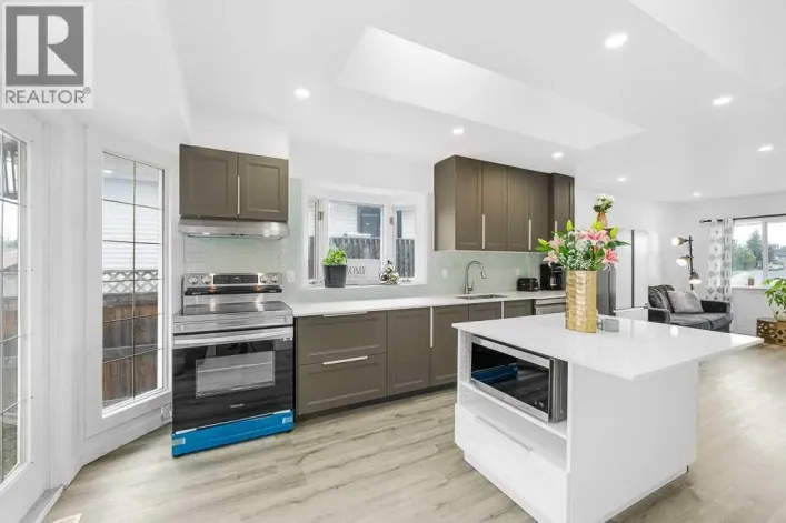 477 72 Avenue NE, Calgary