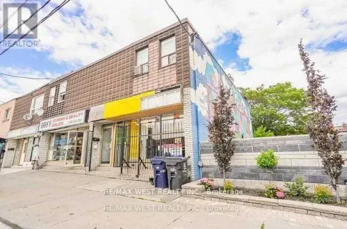 477 OAKWOOD AVENUE, Toronto