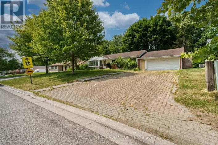 478 COOMBS AVENUE, London North
