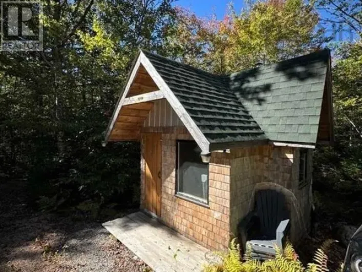 479 Gilberts Lane, Maplewood
