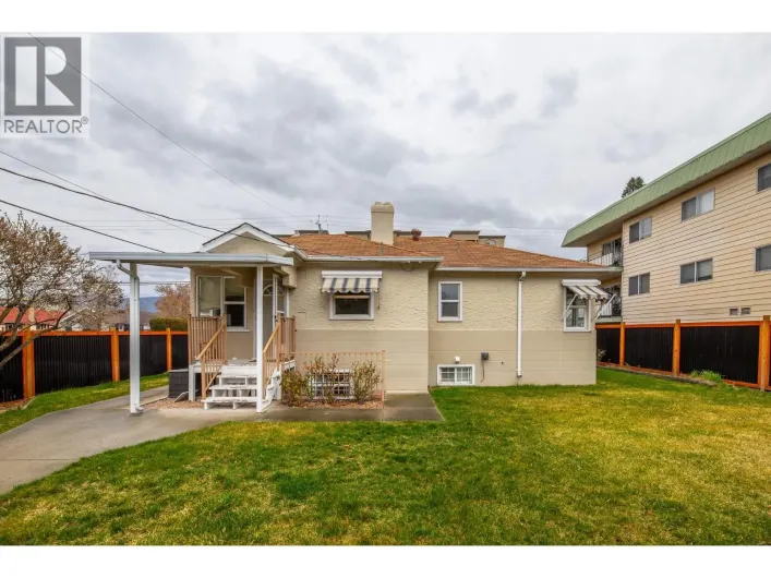 479 WINNIPEG Street, Penticton